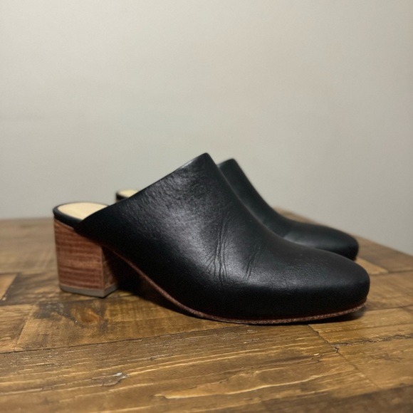 Nisolo All-Day Heeled Mule - Picture 2 of 11